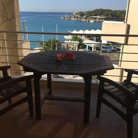 Apartment Vouliagmeni On The *